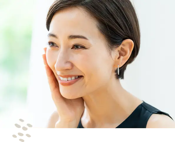 肌状態に喜ぶ女性の顔